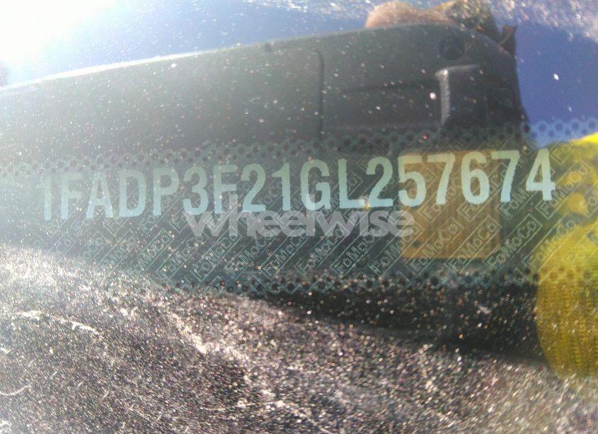 Photo 9 of 2016 Ford Focus SE (VIN 1FADP3F21GL257674)