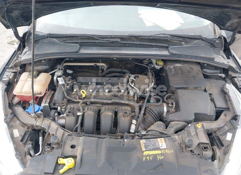 Photo 10 of 2016 Ford Focus SE (VIN 1FADP3F21GL305027)