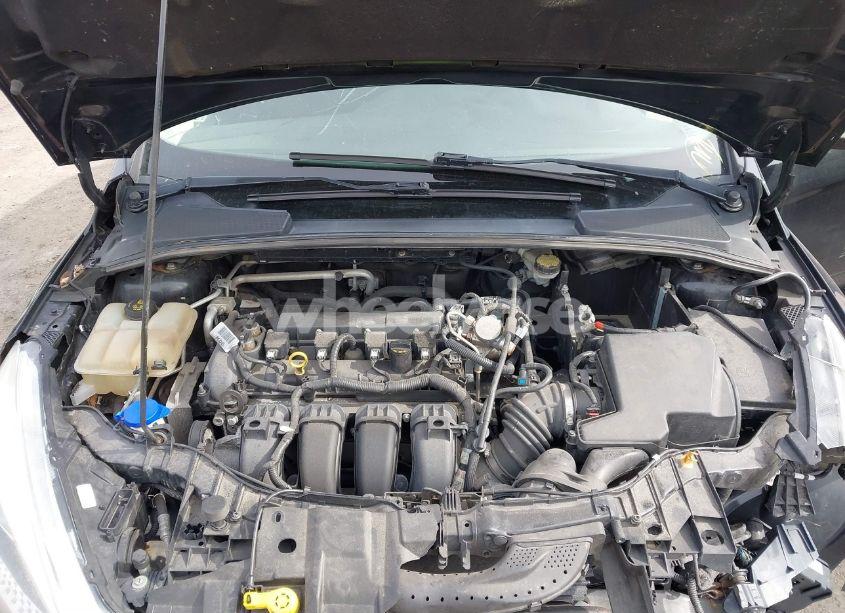 Photo 10 of 2016 Ford Focus SE (VIN 1FADP3F21GL323429)