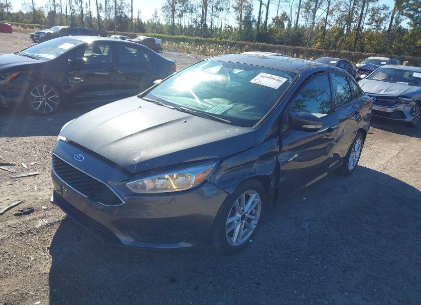 Photo 2 of 2016 Ford Focus SE (VIN 1FADP3F21GL373764)