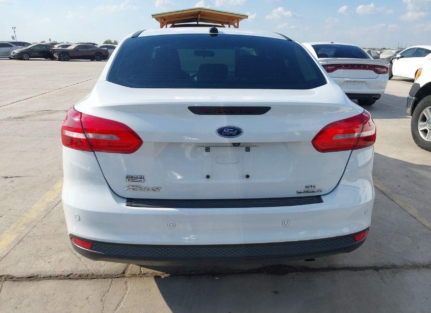 Photo 17 of 2016 Ford Focus SE (VIN 1FADP3F21GL391245)