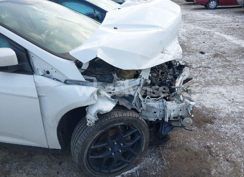 Photo 6 of 2016 Ford Focus SE (VIN 1FADP3F21GL396736)