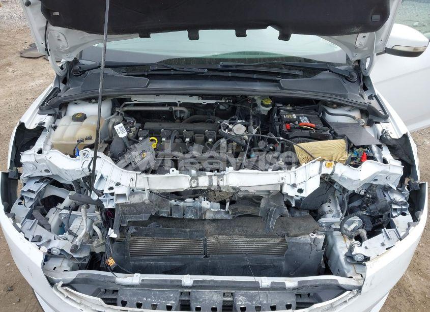 Photo 10 of 2016 Ford Focus SE (VIN 1FADP3F21GL403121)