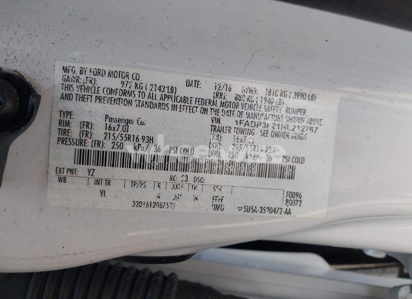 Photo 9 of 2017 Ford Focus SE (VIN 1FADP3F21HL212767)