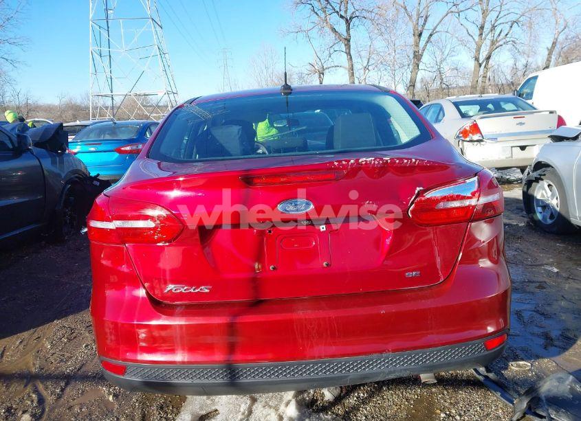 Photo 17 of 2017 Ford Focus SE (VIN 1FADP3F21HL247034)