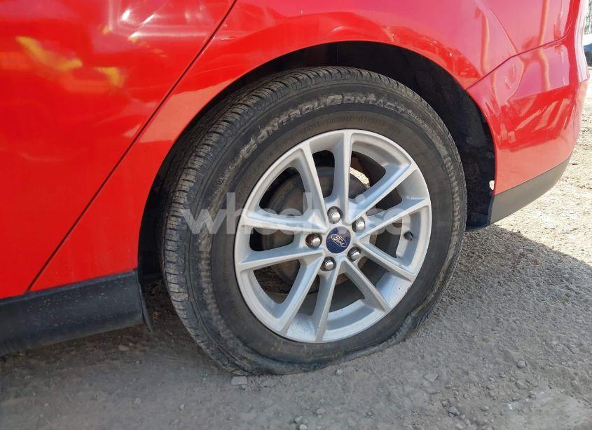 Photo 12 of 2017 Ford Focus SE (VIN 1FADP3F21HL267543)