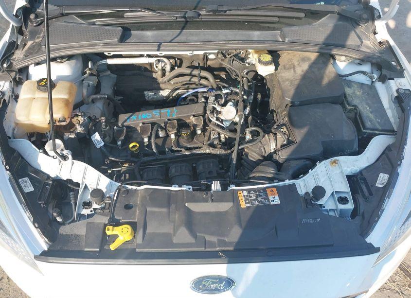 Photo 10 of 2017 Ford Focus SE (VIN 1FADP3F21HL285976)