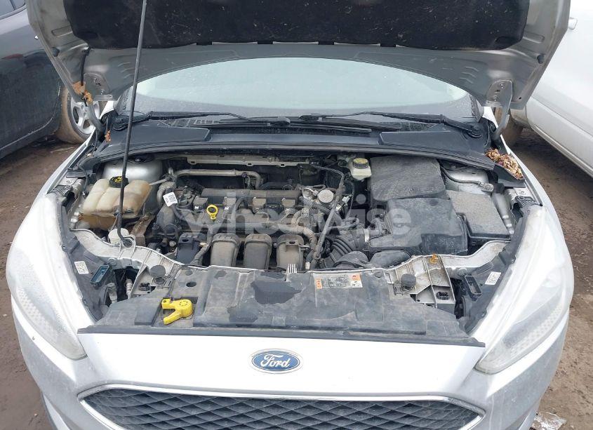 Photo 10 of 2017 Ford Focus SE (VIN 1FADP3F21HL300105)