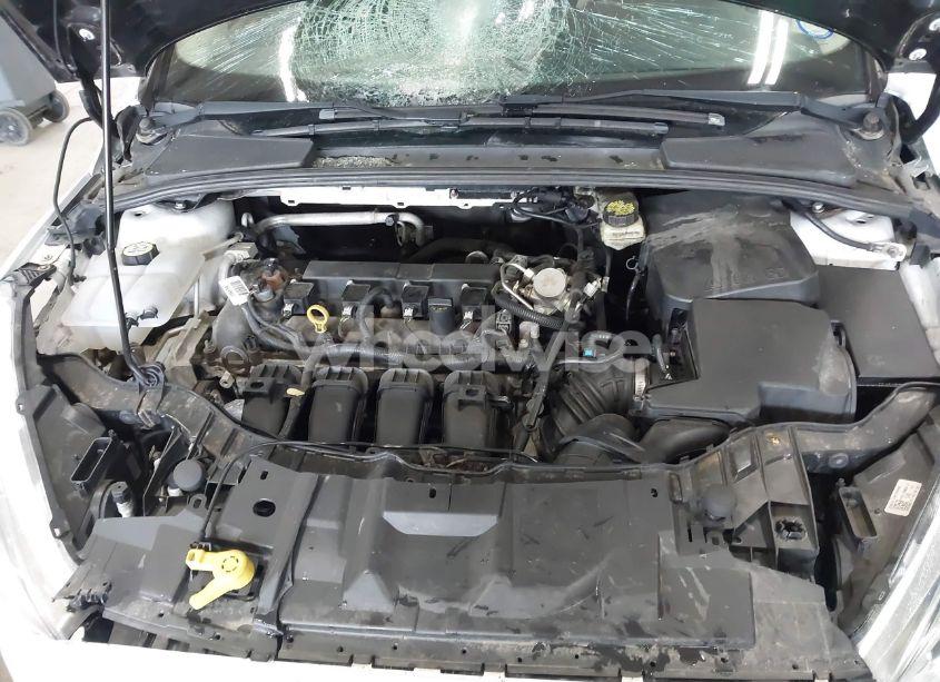 Photo 10 of 2017 Ford Focus SE (VIN 1FADP3F21HL303635)