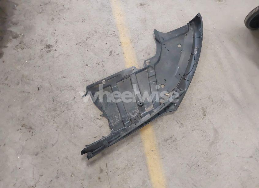 Photo 12 of 2017 Ford Focus SE (VIN 1FADP3F21HL303635)