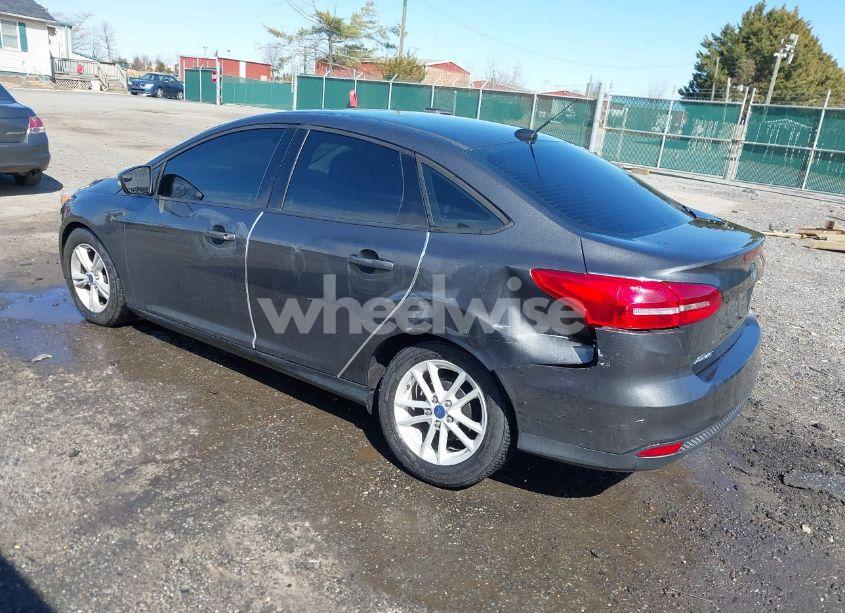 Photo 3 of 2017 Ford Focus SE (VIN 1FADP3F21HL315106)