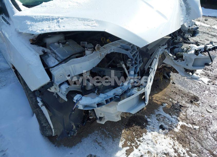 Photo 20 of 2017 Ford Focus SE (VIN 1FADP3F21HL329118)