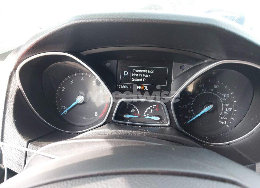 Photo 7 of 2017 Ford Focus SE (VIN 1FADP3F21HL329118)