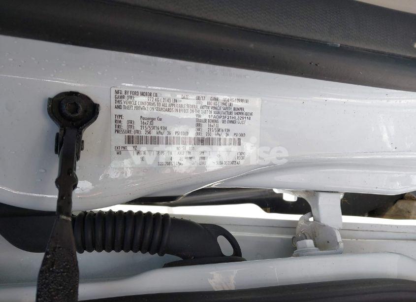 Photo 9 of 2017 Ford Focus SE (VIN 1FADP3F21HL329118)