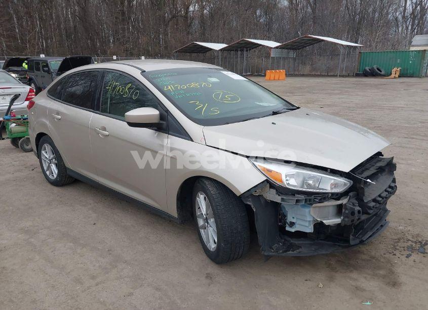 2018 Ford Focus SE (VIN 1FADP3F21JL202102) main photo