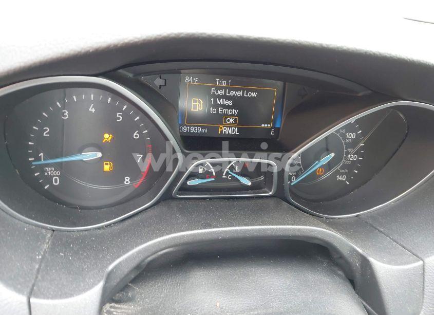 Photo 7 of 2018 Ford Focus SE (VIN 1FADP3F21JL212029)