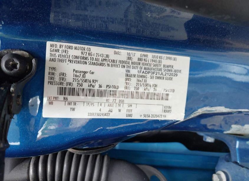 Photo 9 of 2018 Ford Focus SE (VIN 1FADP3F21JL212029)