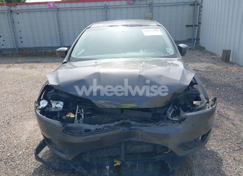 Photo 12 of 2018 Ford Focus SE (VIN 1FADP3F21JL214749)