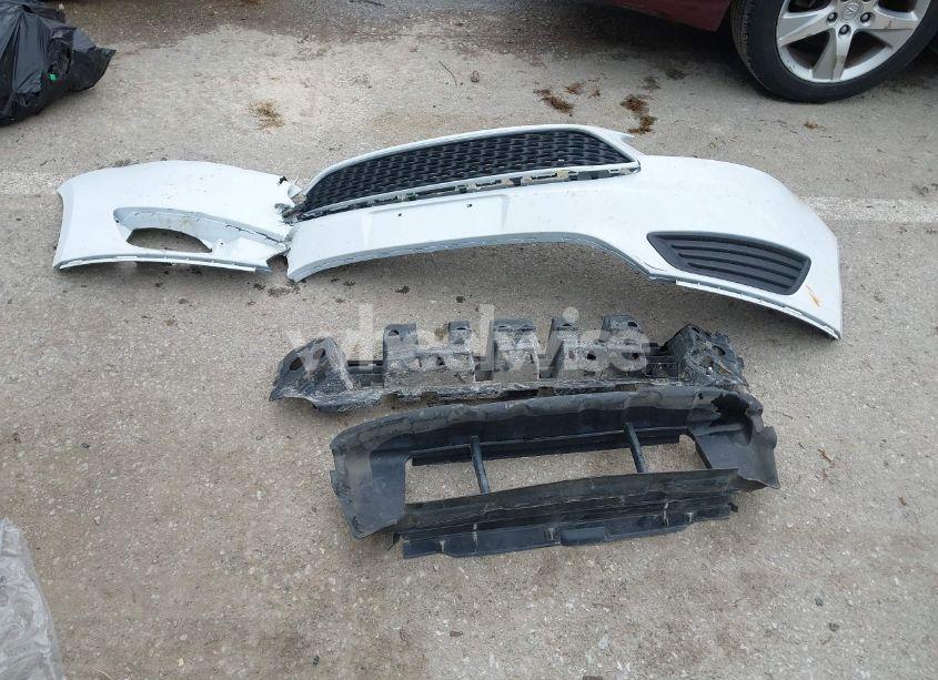 Photo 12 of 2018 Ford Focus SE (VIN 1FADP3F21JL257262)