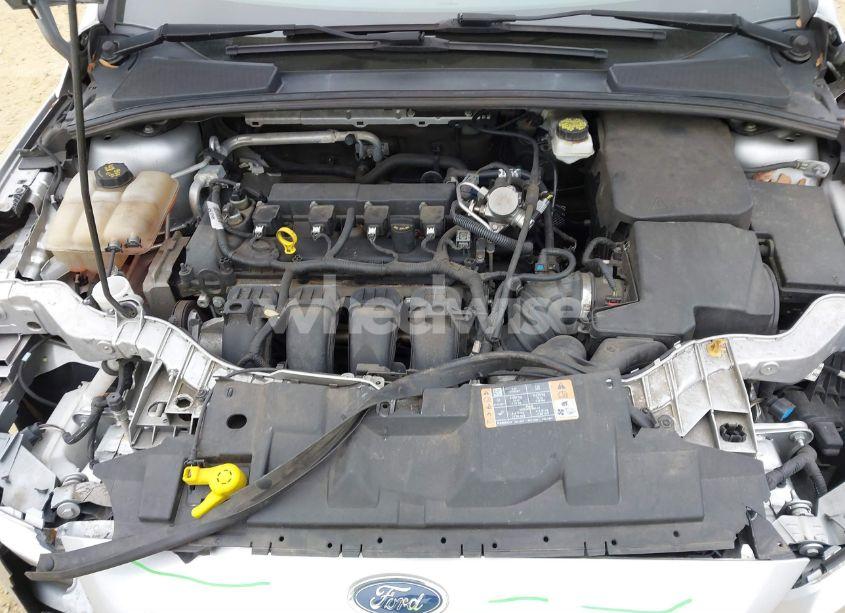 Photo 10 of 2018 Ford Focus SE (VIN 1FADP3F21JL275809)