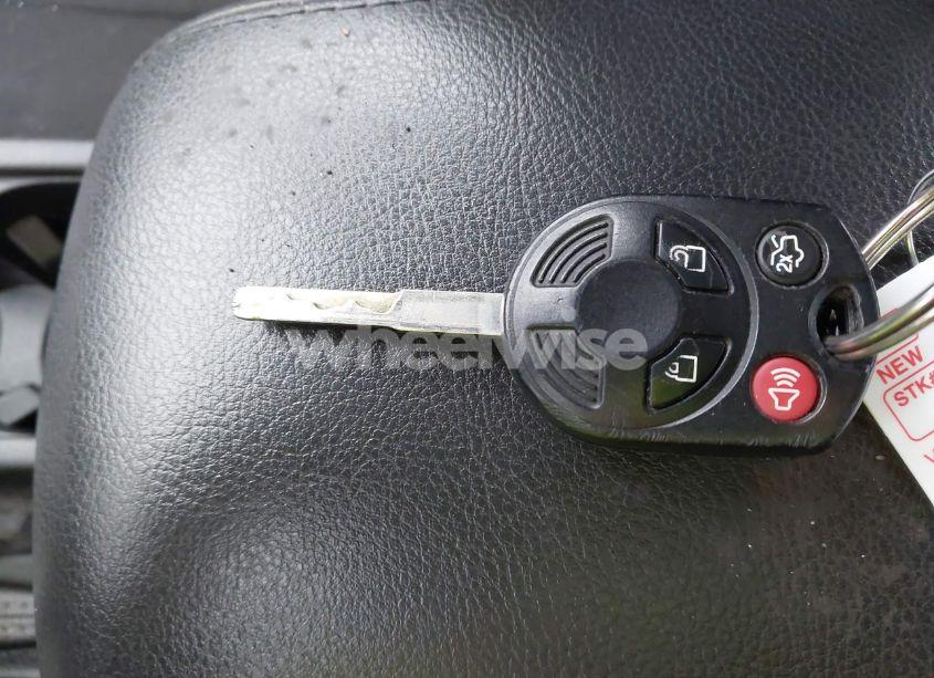 Photo 11 of 2018 Ford Focus SE (VIN 1FADP3F21JL275809)