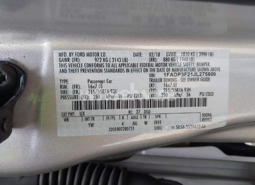 Photo 9 of 2018 Ford Focus SE (VIN 1FADP3F21JL275809)