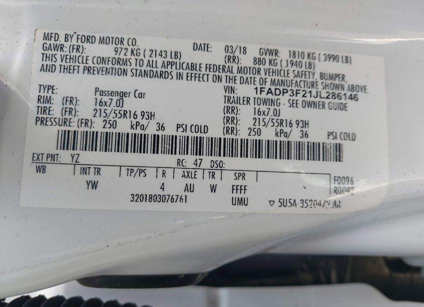 Photo 9 of 2018 Ford Focus SE (VIN 1FADP3F21JL286146)