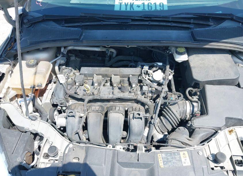 Photo 10 of 2018 Ford Focus SE (VIN 1FADP3F21JL331408)