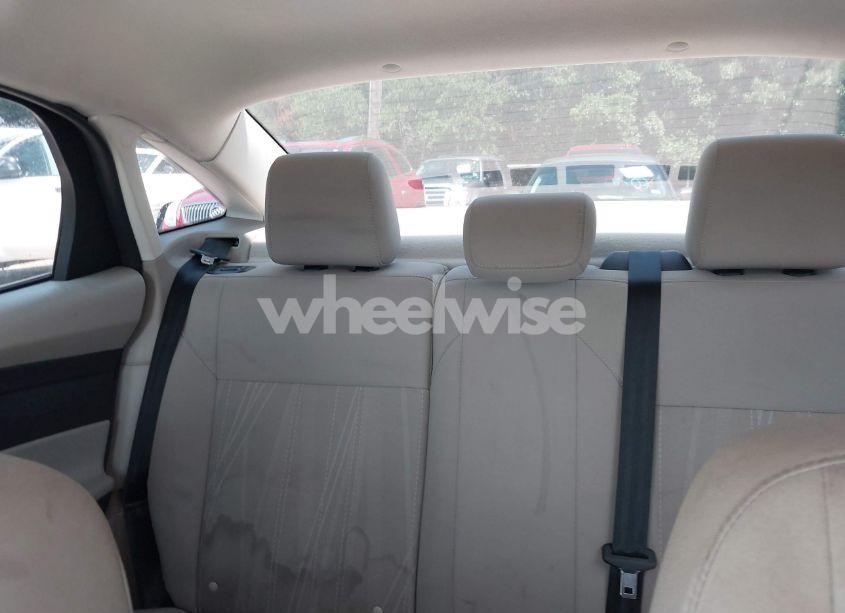 Photo 18 of 2018 Ford Focus SE (VIN 1FADP3F21JL331408)