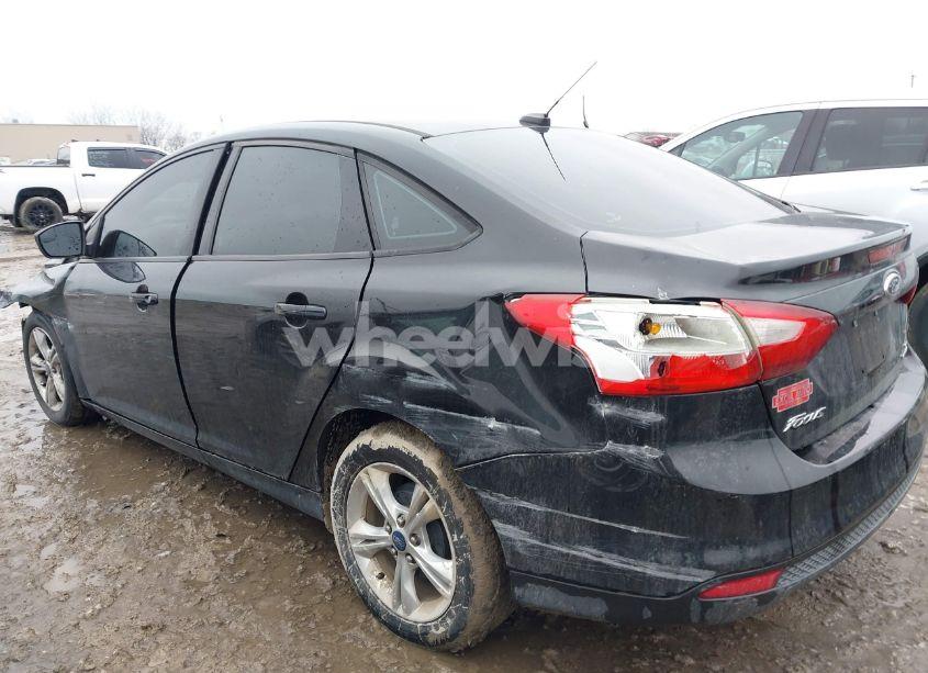 Photo 14 of 2013 Ford Focus SE (VIN 1FADP3F22DL104331)