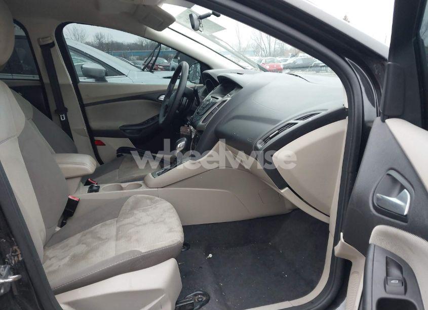 Photo 5 of 2013 Ford Focus SE (VIN 1FADP3F22DL104331)