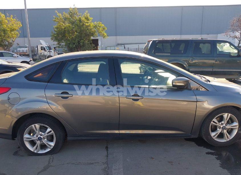 Photo 13 of 2013 Ford Focus SE (VIN 1FADP3F22DL108119)