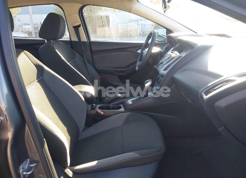 Photo 5 of 2013 Ford Focus SE (VIN 1FADP3F22DL108119)