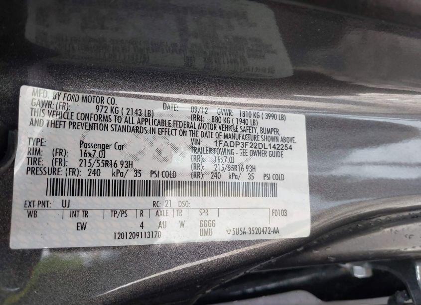 Photo 9 of 2013 Ford Focus SE (VIN 1FADP3F22DL142254)