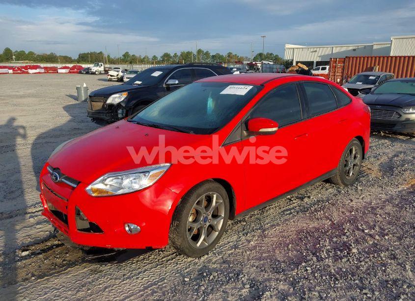 Photo 2 of 2013 Ford Focus SE (VIN 1FADP3F22DL153027)