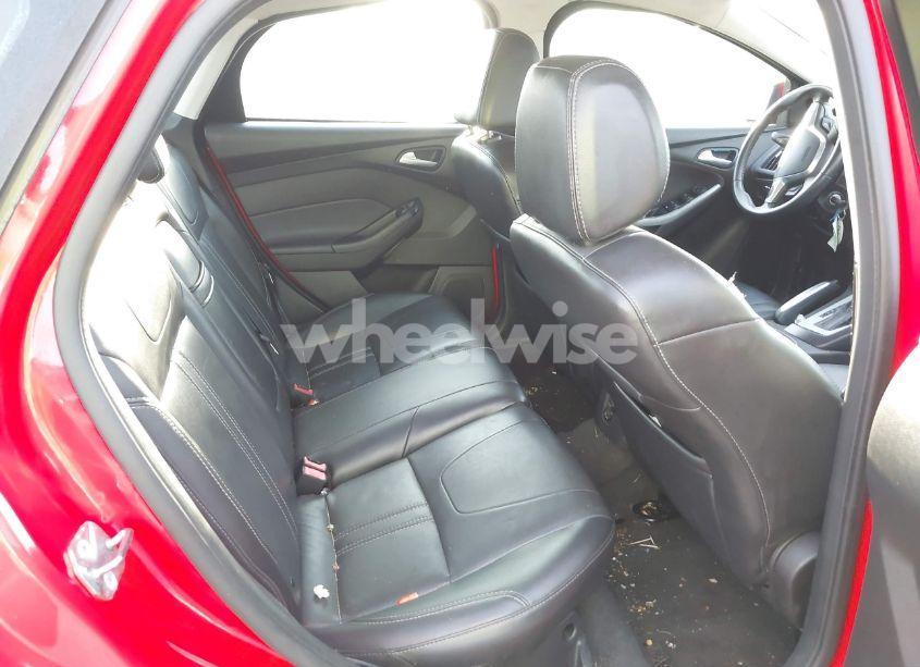 Photo 8 of 2013 Ford Focus SE (VIN 1FADP3F22DL153027)