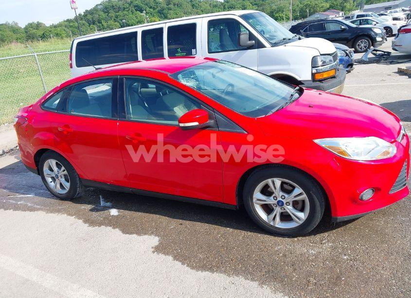 Photo 13 of 2013 Ford Focus SE (VIN 1FADP3F22DL175397)