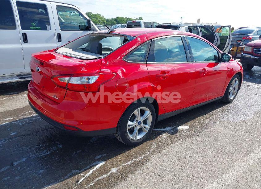 Photo 4 of 2013 Ford Focus SE (VIN 1FADP3F22DL175397)