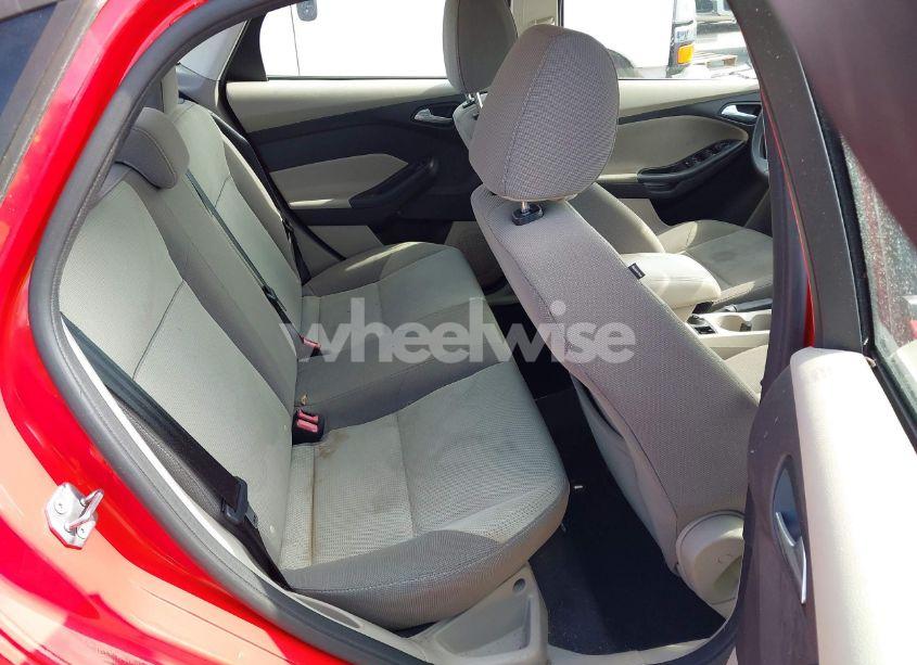 Photo 8 of 2013 Ford Focus SE (VIN 1FADP3F22DL175397)