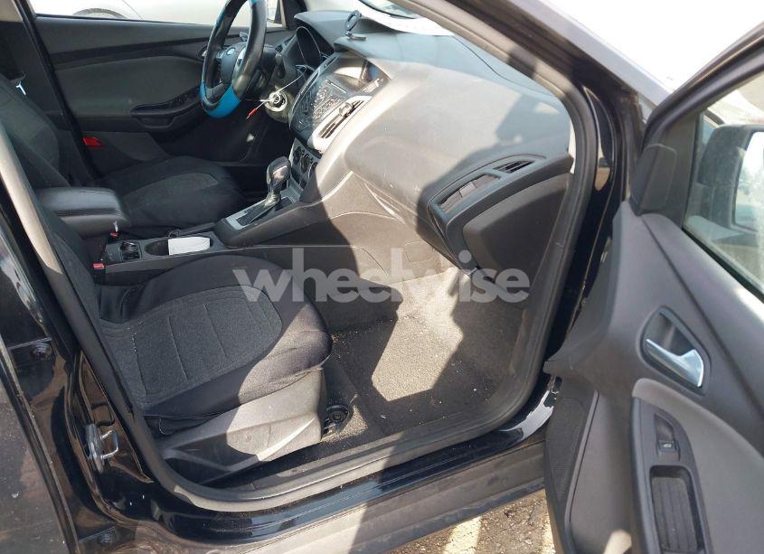 Photo 5 of 2013 Ford Focus SE (VIN 1FADP3F22DL178509)