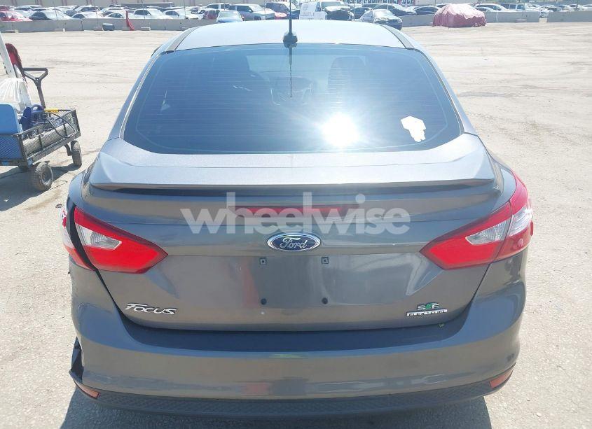 Photo 16 of 2013 Ford Focus SE (VIN 1FADP3F22DL190336)