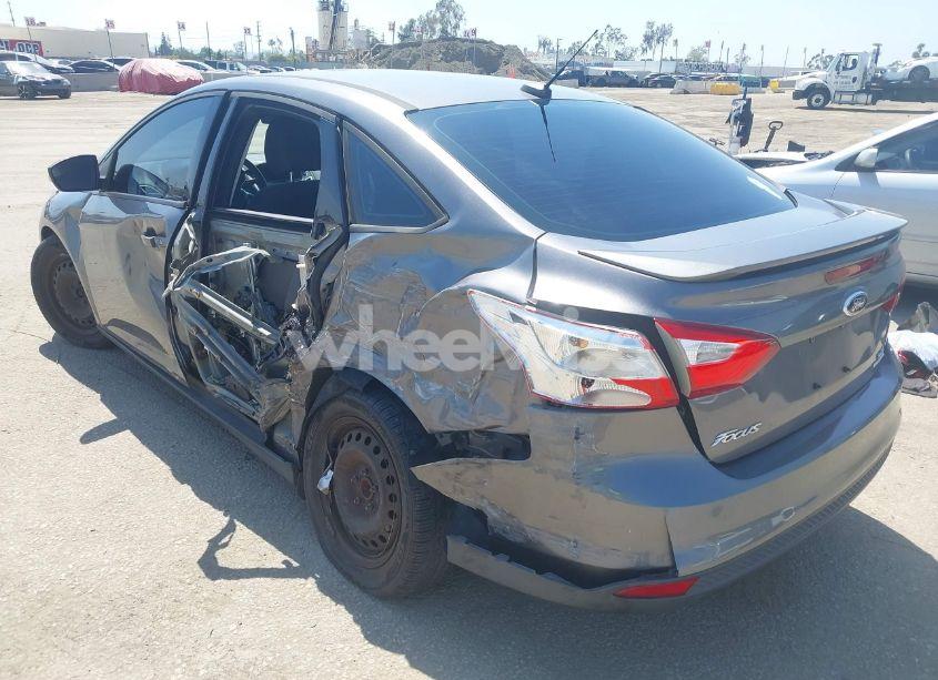 Photo 3 of 2013 Ford Focus SE (VIN 1FADP3F22DL190336)