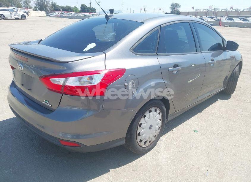 Photo 4 of 2013 Ford Focus SE (VIN 1FADP3F22DL190336)