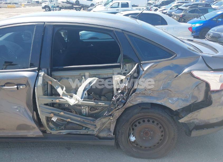 Photo 6 of 2013 Ford Focus SE (VIN 1FADP3F22DL190336)