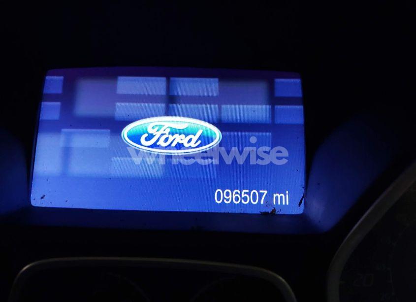 Photo 15 of 2013 Ford Focus SE (VIN 1FADP3F22DL203294)