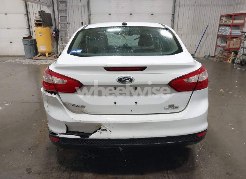 Photo 16 of 2013 Ford Focus SE (VIN 1FADP3F22DL203294)
