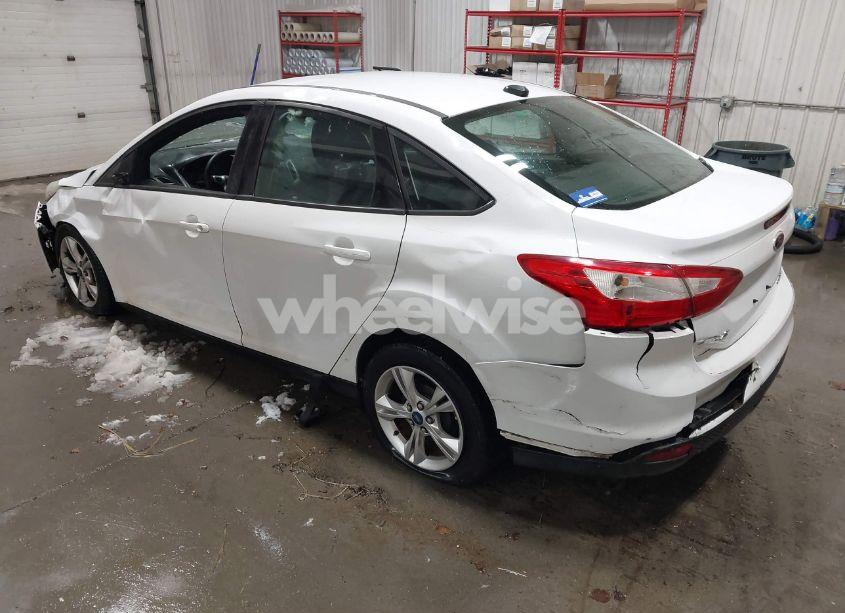 Photo 3 of 2013 Ford Focus SE (VIN 1FADP3F22DL203294)