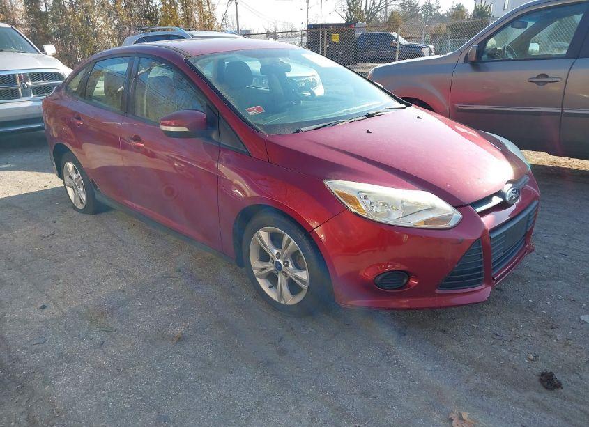 2013 Ford Focus SE (VIN 1FADP3F22DL215476) main photo