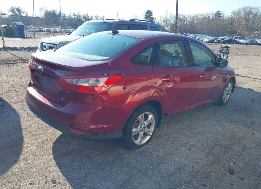 Photo 4 of 2013 Ford Focus SE (VIN 1FADP3F22DL215476)