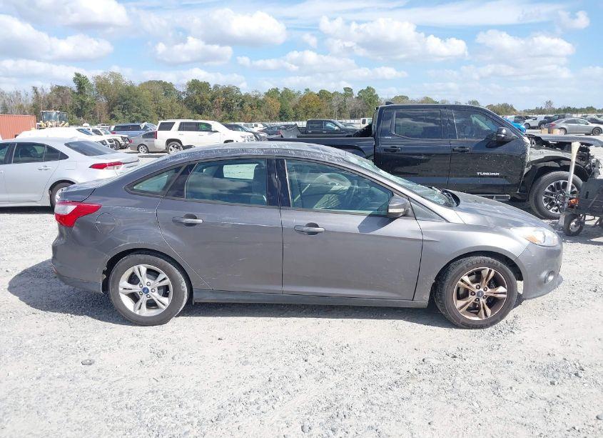 Photo 13 of 2013 Ford Focus SE (VIN 1FADP3F22DL217566)